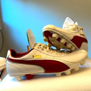 Soccer for my shoes size 9 very good condition